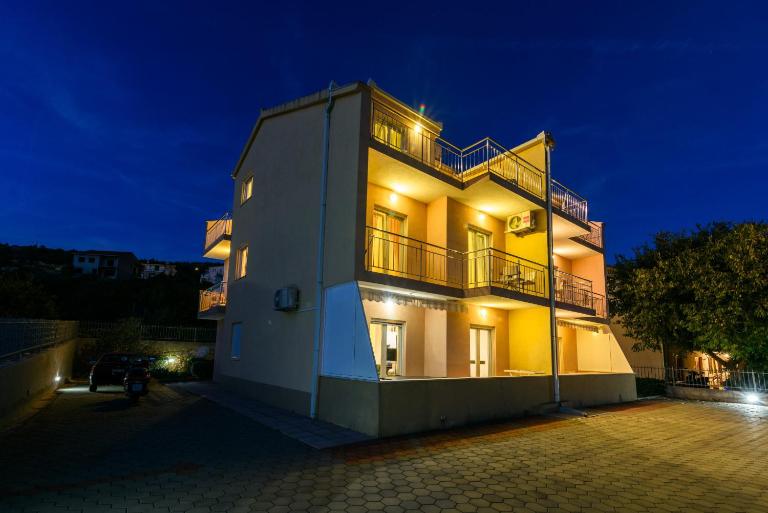 Apartments Neve - Bed and Breakfast Marina