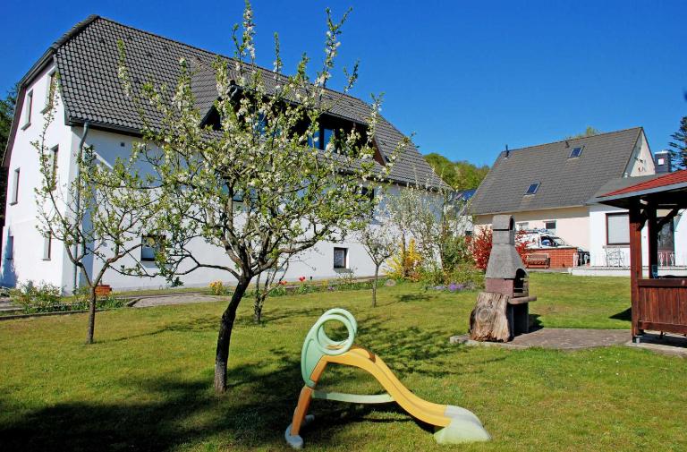 NEU _ Ferienhaus Meeresgefluester - Chambres d'hôtes Sellin