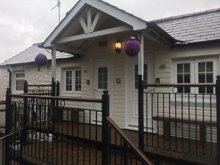 Findon Rest Ltd - B&B Worthing