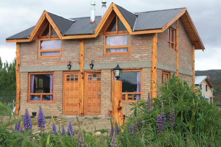 Los Tres Picos - B&B Cholila