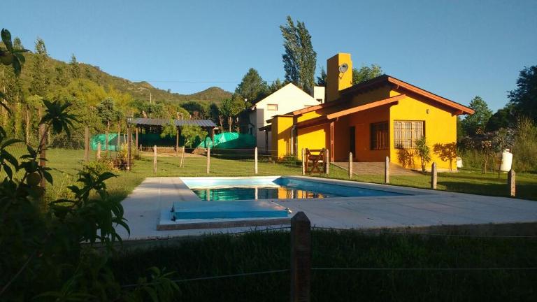 Cabañas Lomas de Calamuchita - Chambres d'hôtes Santa Rosa de Calamuchita