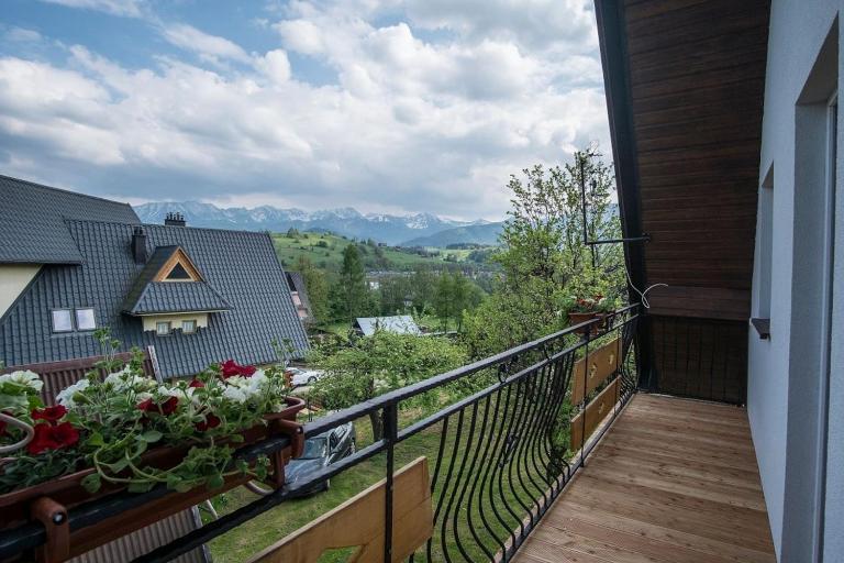 Apartamenty "Pod Tatrami" - Bed and Breakfast Zakopane