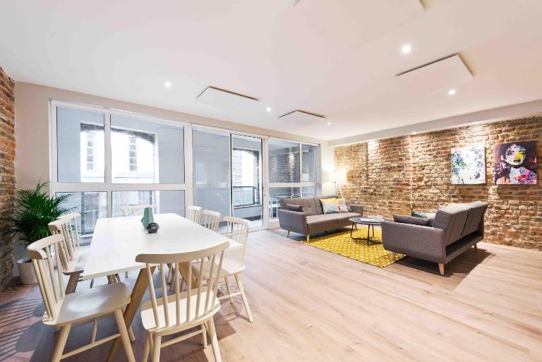 Temple Bar Crown Square Apartments - Chambres d'hôtes Dublin