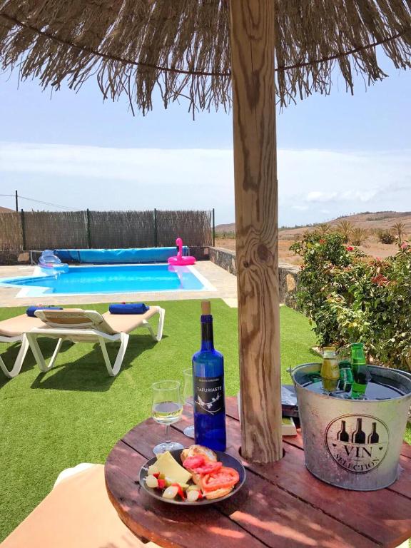Villa El Valle - Piscina climatizada - B&B Tarajalejo