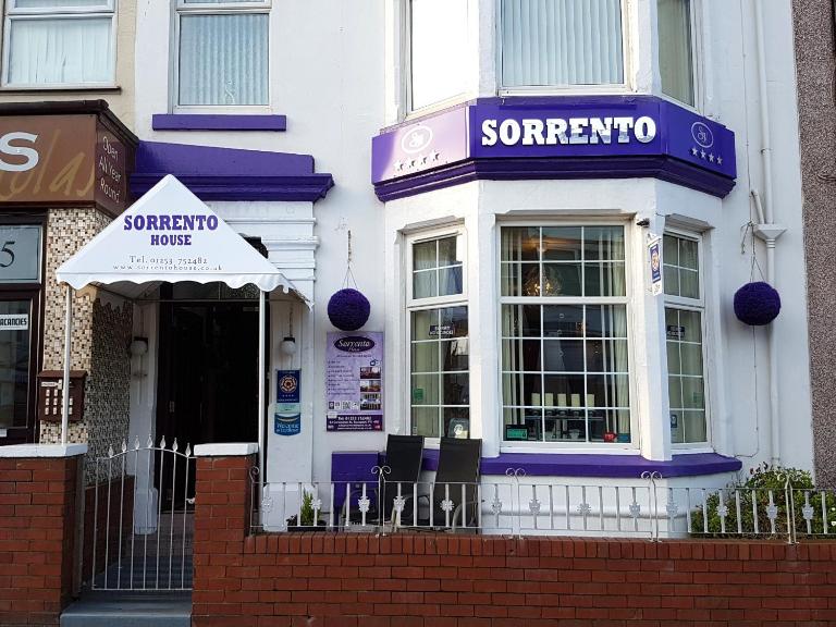 Sorrento House - Bed and Breakfast Blackpool