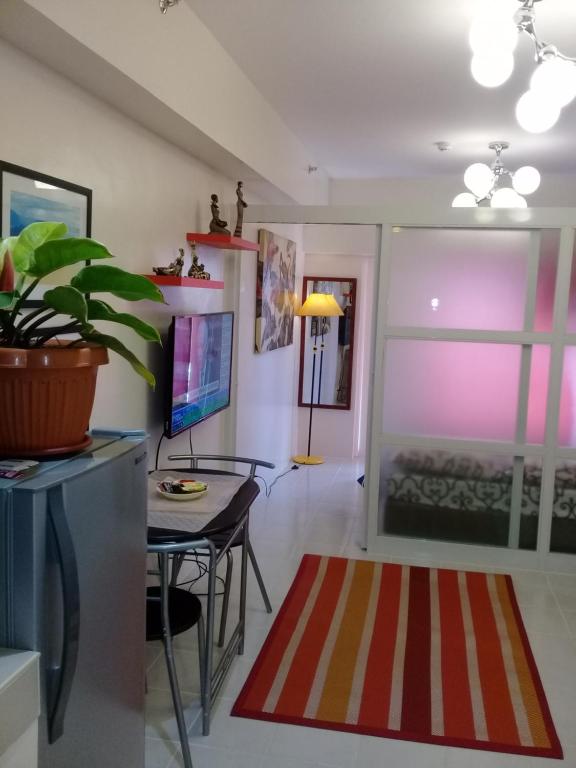 Miguel's Place at Tagaytay Prime Residences - Chambres d'hôtes Tagaïtaï