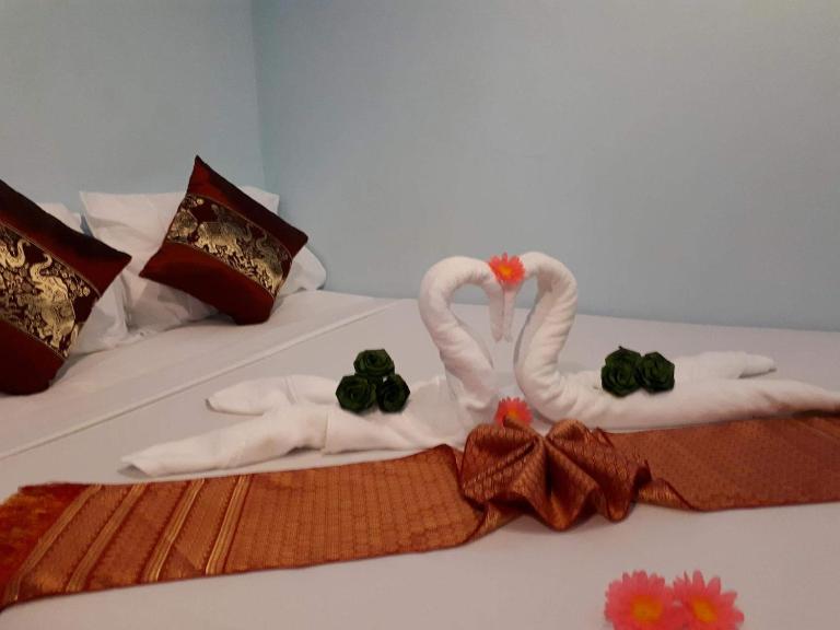 Baan Klong House - B&B Ban Khai