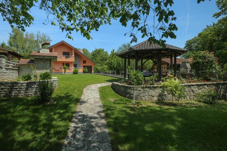 Villa Una Paradise - Ferienwohnung Bihać