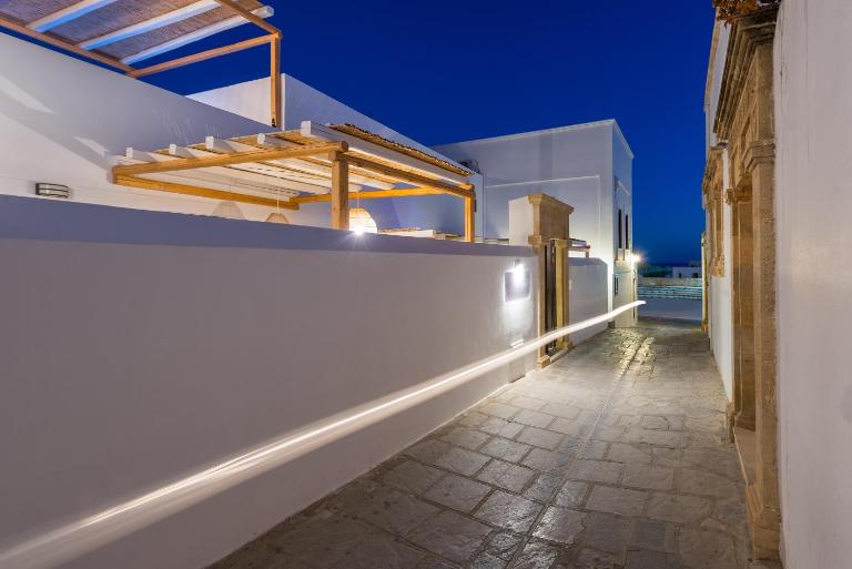 Lindos Amphitheater Villas and Apartments - B&B Lindos