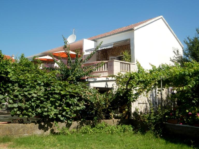 Apartments Mate Slavic - B&B Sućuraj