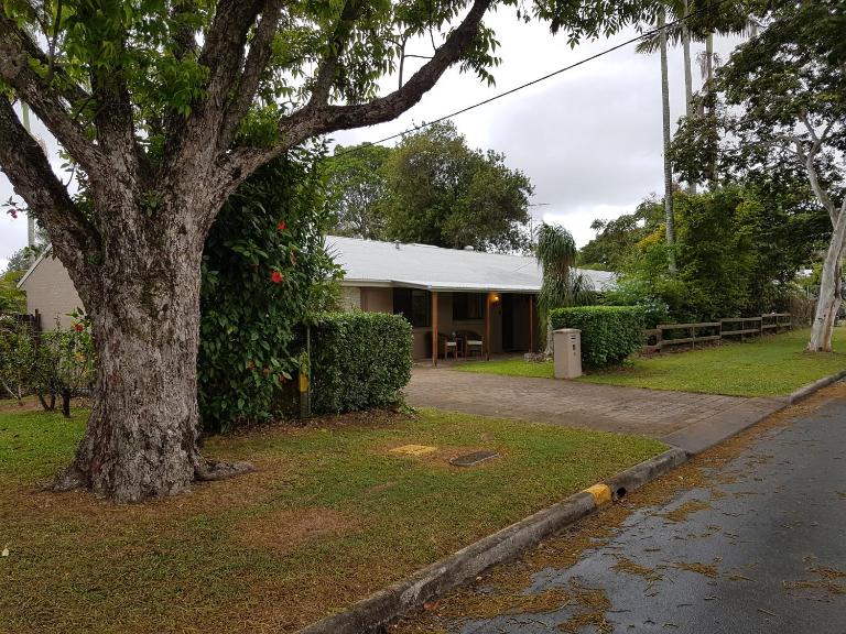 Beerwah House - B&B Birru