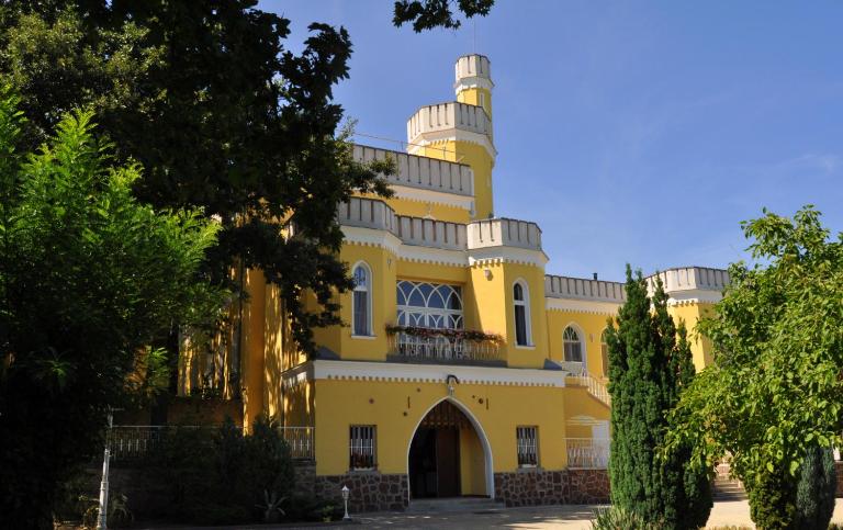 Sir David Balaton Castle Apartmanok - Ferienwohnung Balatonszepezd