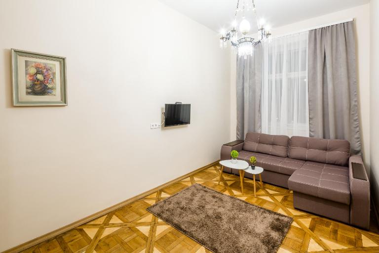 Three-room apartment - B&B Leópolis