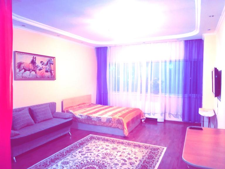 Chupa Chups apartment on Dostyk 5/1 str - B&B Astana