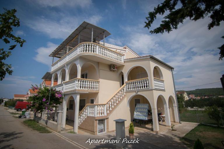 apartmani Puzek - Bed and Breakfast Bibinje