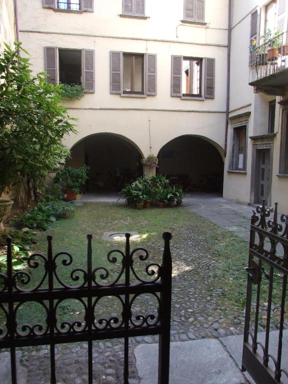 La stufa rossa - B&B Sondrio