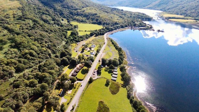 Appin Holiday Homes - Lodges, Shepherds Hut and Train Carriage stays - B&B Appin