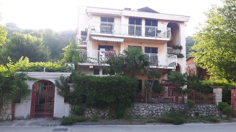 Villa Maja - Ferienwohnung Omisalj