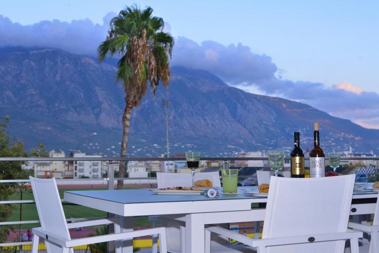 Elion Luxury Apartments - B&B Kalamata
