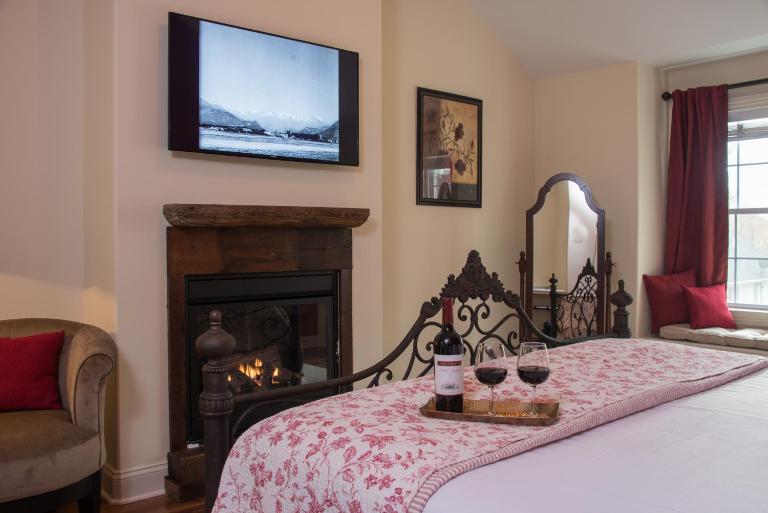Caldwell House Bed and Breakfast - B&B Salisbury Mills