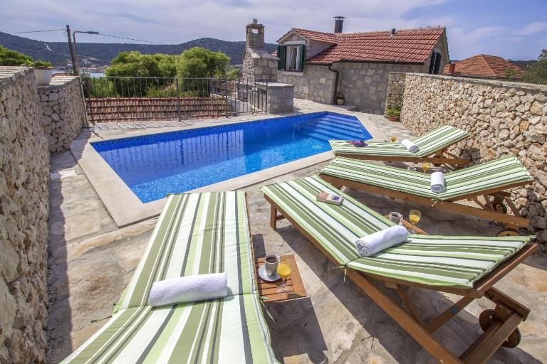 Dalmatian stone Villa Burica - B&B Vinišće