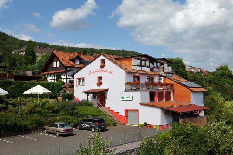 Gasthaus Trifelsblick - Chambres d'hôtes Wernersberg