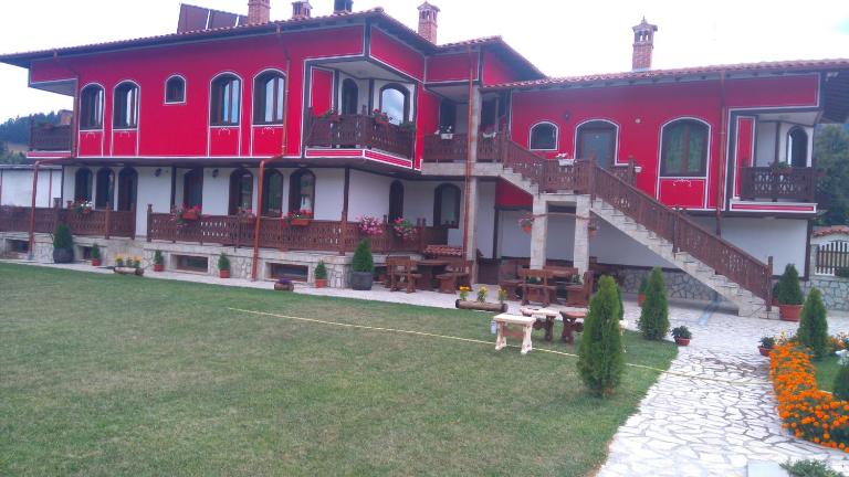 Guest House H Dzhogolanov - Chambres d'hôtes Koprivchtitsa