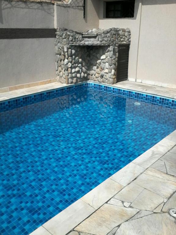 Casa familiar com Piscina Praia Grande - B&B Praia Grande
