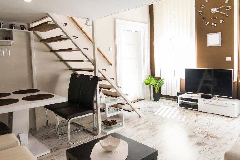 R&R Apartment Dembinszky - B&B Budapest
