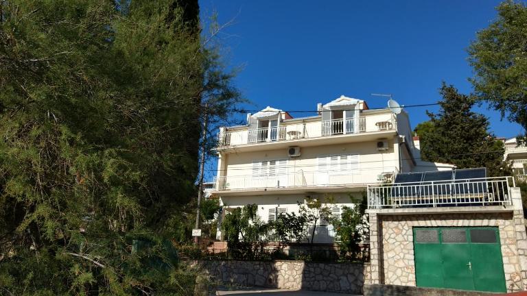 Apartments Marko - B&B Tisno