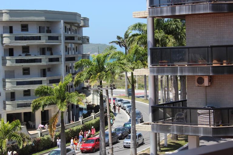 Maravilhoso Apto na Praia do Forte Wi-Fi 600 MB - B&B Cabo Frio
