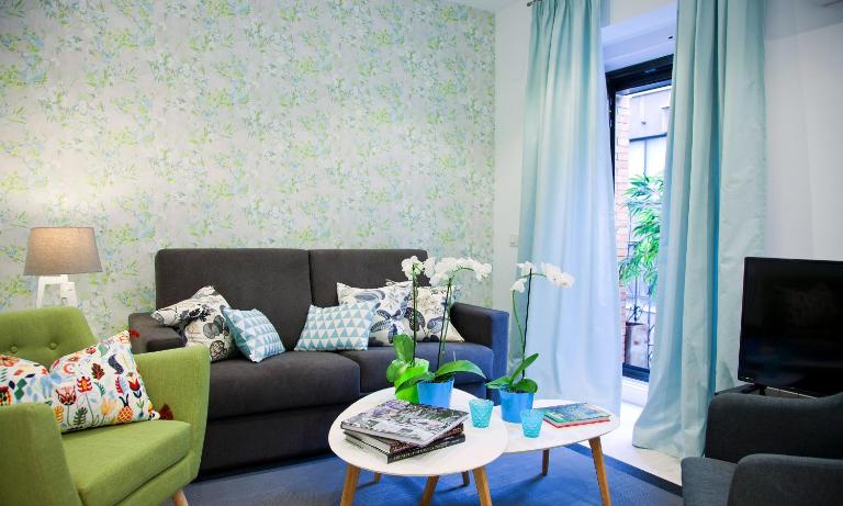 Feelathome Madrid Suites Apartments - Chambres d'hôtes Madrid