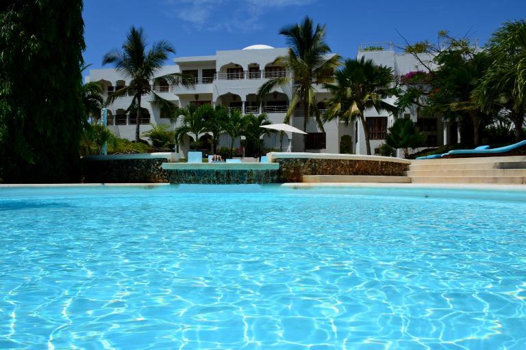 Amani Residence Beverly Suites - Chambres d'hôtes Malindi