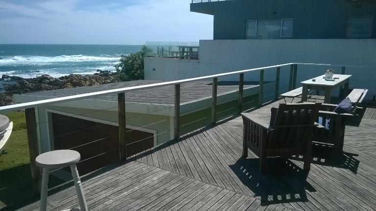 Sailaway Beach House - Bed and Breakfast Buffelsbaai
