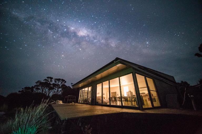 Sawyers Bay Shacks - B&B Emita