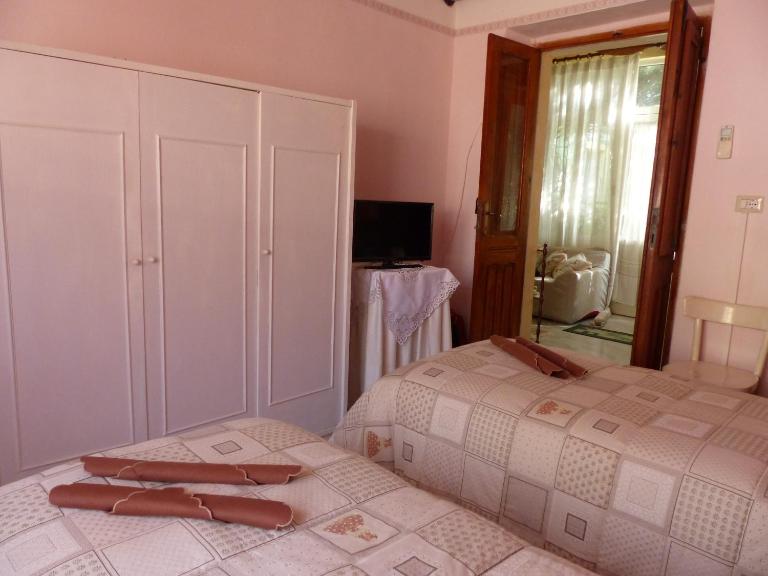 Autentica Dimora Campidanese - Ziu Antoi e Zia Srivia - B&B Sestu