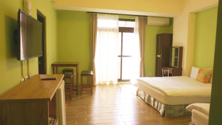 Warm Breeze Stay - Ferienwohnung Hualien City