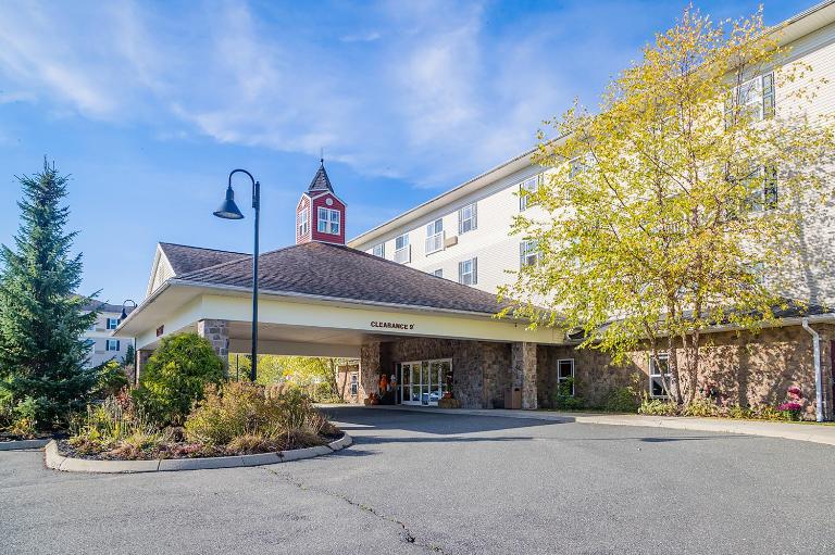 Berkshire Mountain Lodge - B&B Pittsfield