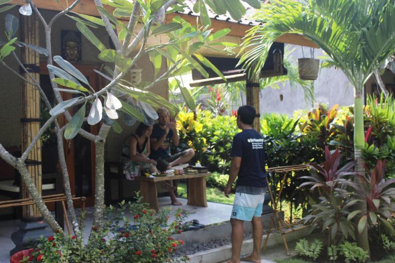 Yuda Menjangan Homestay - B&B Banyuwedang
