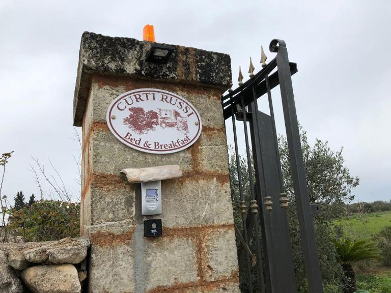 Curti Russi - Bed and Breakfast Monteroni di Lecce