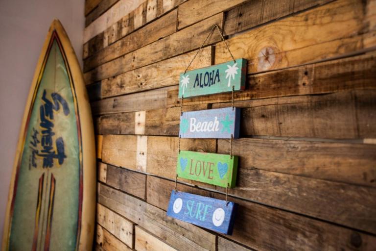 Lisbon Surf Villa - Bed and Breakfast Costa de Caparica