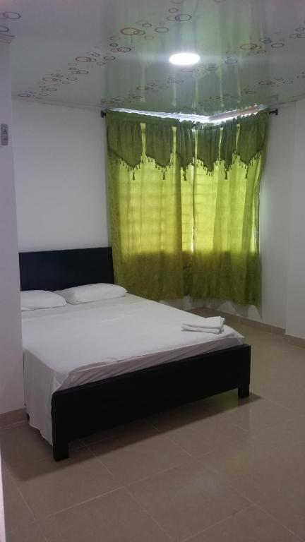Hostal Apartamentos Delgado - B&B Florencia