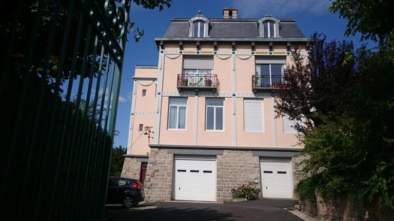 Demeure des Dentelles avec PARKING GRATUIT - Bed and Breakfast Le Puy-en-Velay