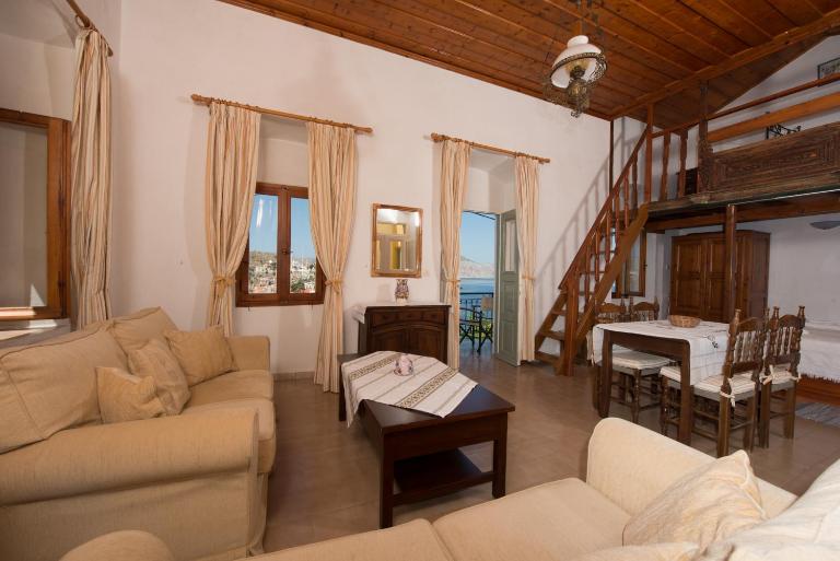 Kaitoula Apartment Up - B&B Sými