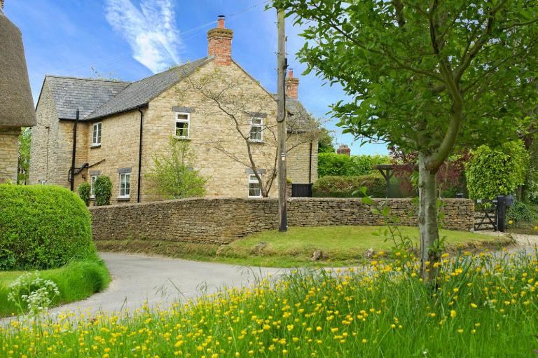 Brook Farm Cottage - B&B Brackley