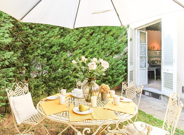 At the Guinigi Tower, with Private Courtyard - B&B Lucca