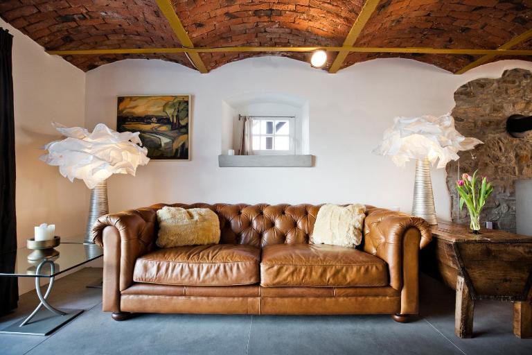 Hossies Hof - Luxus Ferienwohnung Alter Stall - Ferienwohnung Bertsdorf