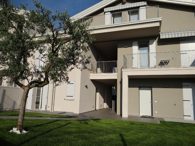 Nuovo Laghetto Del Frassino - B&B Peschiera del Garda