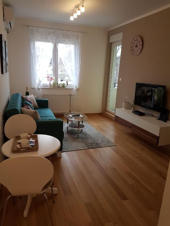 Kraljev Park (King's Park) - Ferienwohnung Novi Sad