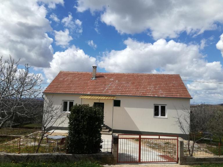 Kuća za odmor Mile - Chambres d'hôtes Drniš